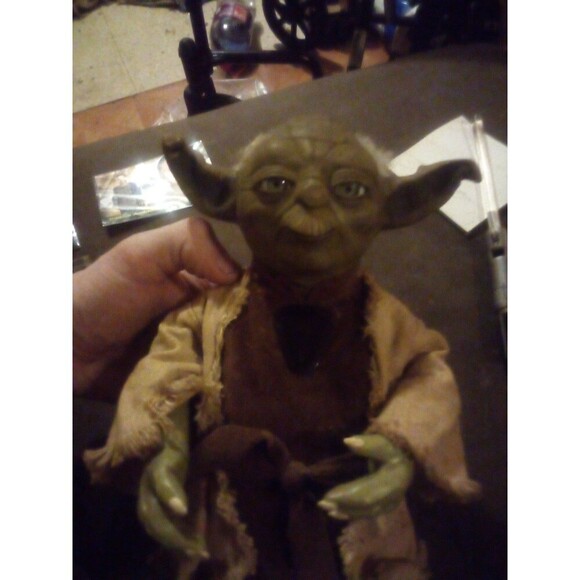 COPY - Hasbro Star Wars Revenge of the Sith 2005 interactive Yoda - Picture 2 of 4
